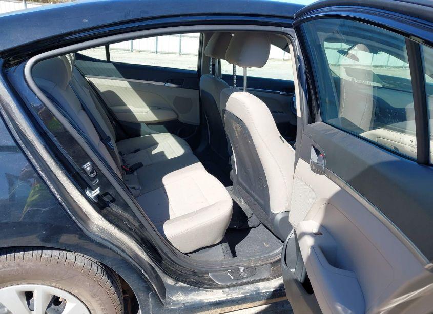 Photo 8 of 2020 Hyundai Elantra SE (VIN 5NPD74LF3LH620062)