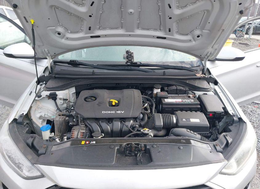 Photo 10 of 2017 Hyundai Elantra SE (VIN 5NPD74LF4HH057191)