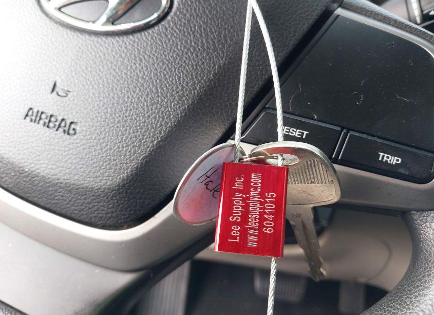 Photo 11 of 2017 Hyundai Elantra SE (VIN 5NPD74LF4HH057191)