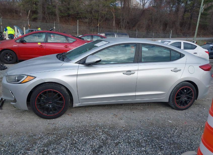 Photo 14 of 2017 Hyundai Elantra SE (VIN 5NPD74LF4HH057191)