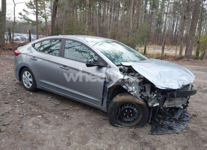 2017 Hyundai Elantra SE (VIN 5NPD74LF4HH091597) main photo