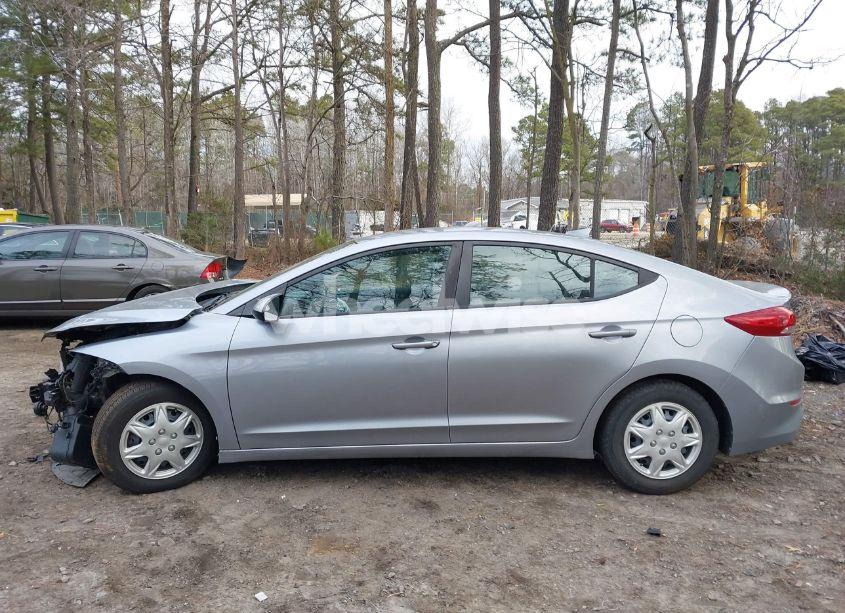 Photo 14 of 2017 Hyundai Elantra SE (VIN 5NPD74LF4HH091597)