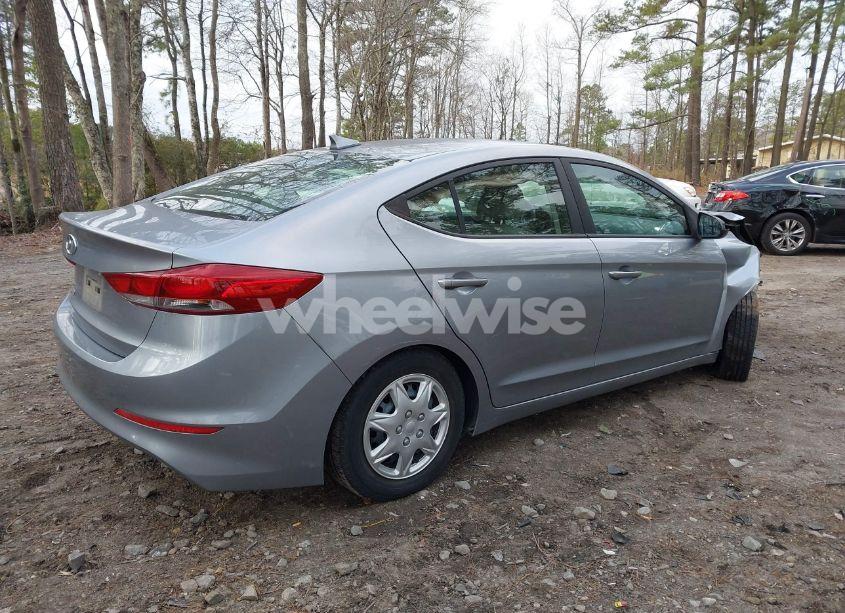 Photo 4 of 2017 Hyundai Elantra SE (VIN 5NPD74LF4HH091597)