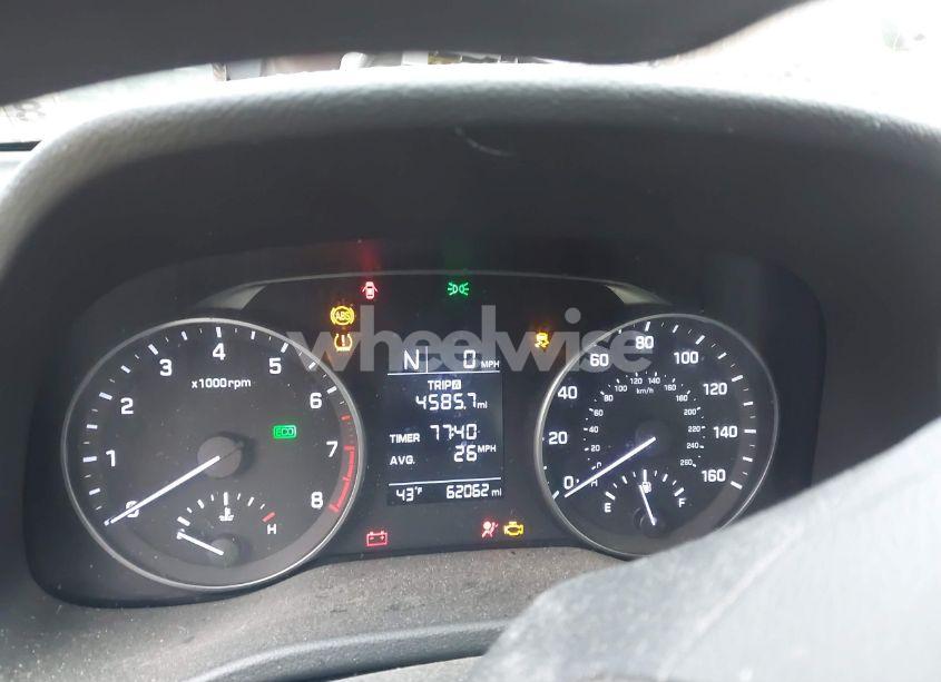 Photo 7 of 2017 Hyundai Elantra SE (VIN 5NPD74LF4HH091597)