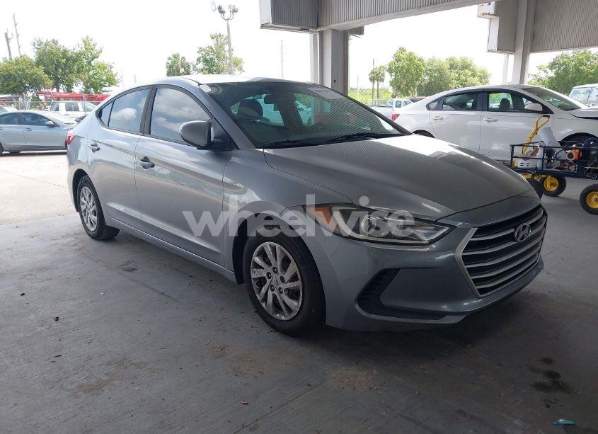 2017 Hyundai Elantra SE (VIN 5NPD74LF4HH103120) main photo