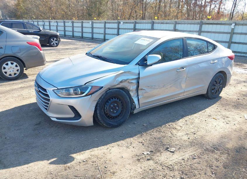 Photo 2 of 2017 Hyundai Elantra SE (VIN 5NPD74LF4HH127157)