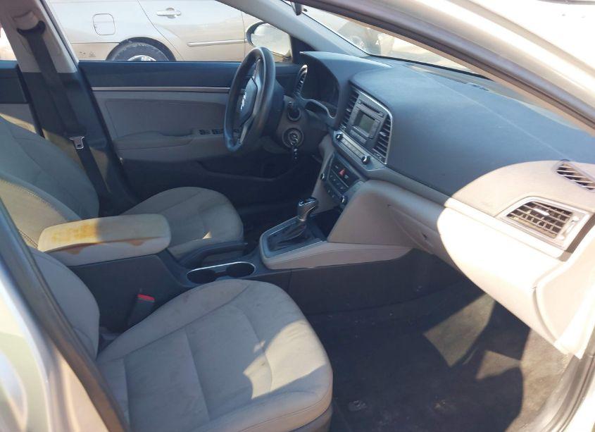 Photo 5 of 2017 Hyundai Elantra SE (VIN 5NPD74LF4HH127157)