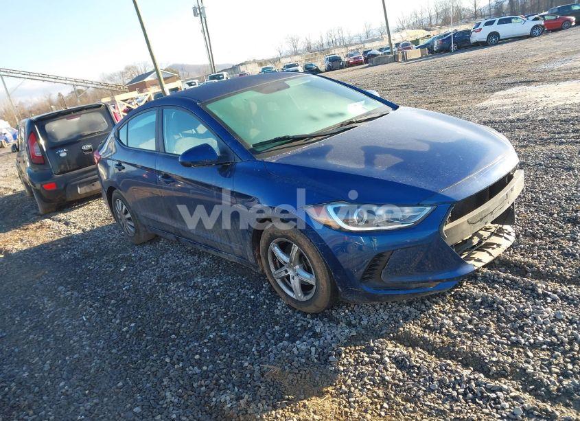 2017 Hyundai Elantra SE (VIN 5NPD74LF4HH136442) main photo