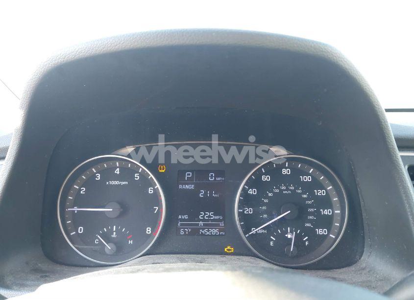 Photo 7 of 2017 Hyundai Elantra SE (VIN 5NPD74LF4HH136442)