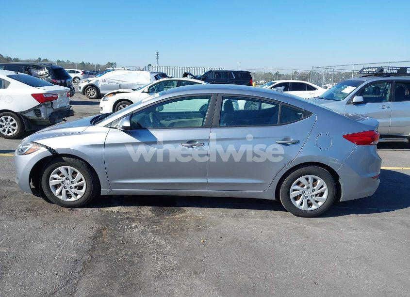 Photo 14 of 2017 Hyundai Elantra SE (VIN 5NPD74LF4HH139566)