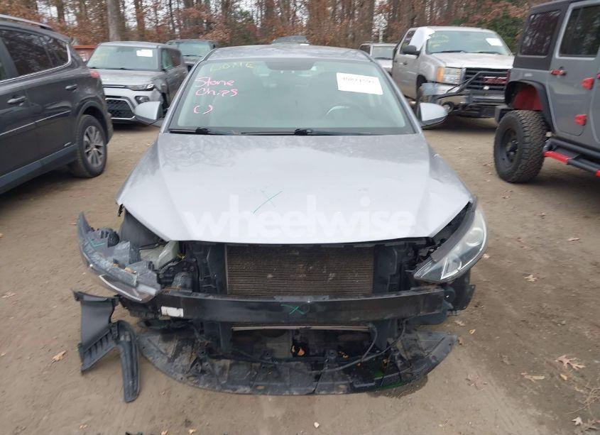 Photo 13 of 2017 Hyundai Elantra SE (VIN 5NPD74LF4HH166797)