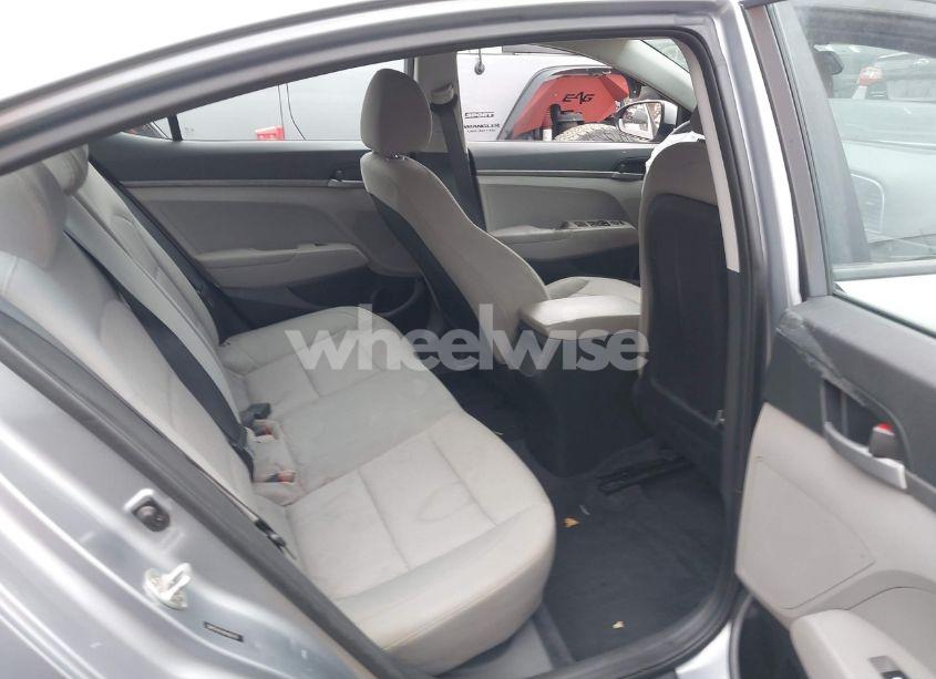 Photo 8 of 2017 Hyundai Elantra SE (VIN 5NPD74LF4HH166797)