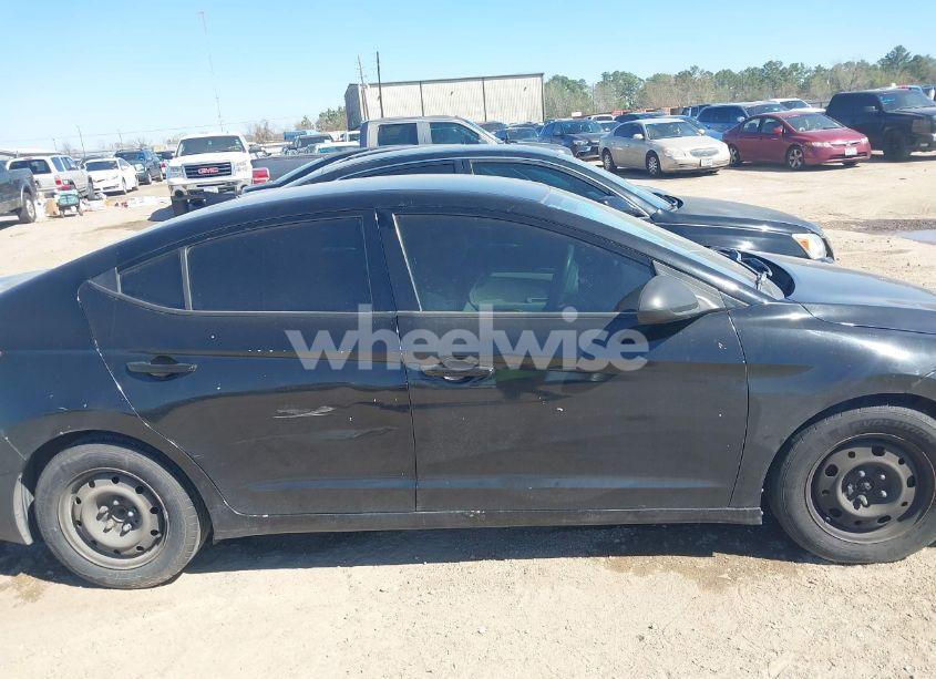 Photo 13 of 2017 Hyundai Elantra SE (VIN 5NPD74LF4HH192252)