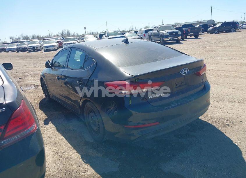 Photo 3 of 2017 Hyundai Elantra SE (VIN 5NPD74LF4HH192252)