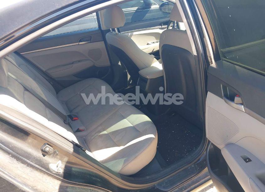 Photo 8 of 2017 Hyundai Elantra SE (VIN 5NPD74LF4HH192252)