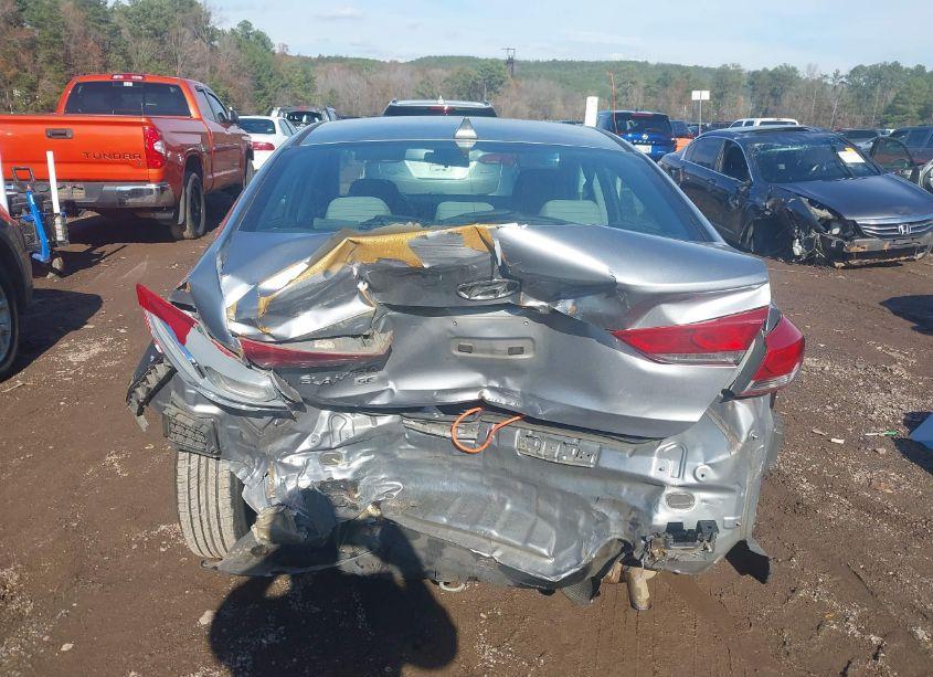 Photo 16 of 2017 Hyundai Elantra SE (VIN 5NPD74LF4HH198598)