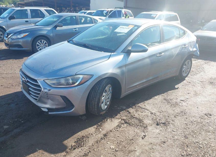 Photo 2 of 2017 Hyundai Elantra SE (VIN 5NPD74LF4HH198598)