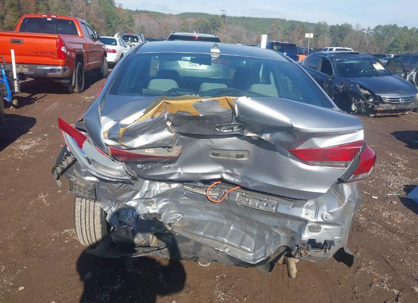 Photo 6 of 2017 Hyundai Elantra SE (VIN 5NPD74LF4HH198598)