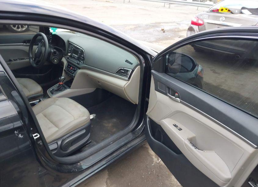 Photo 5 of 2017 Hyundai Elantra SE (VIN 5NPD74LF4HH209678)