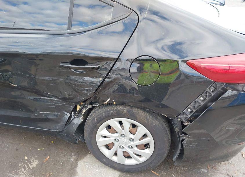 Photo 6 of 2017 Hyundai Elantra SE (VIN 5NPD74LF4HH209678)