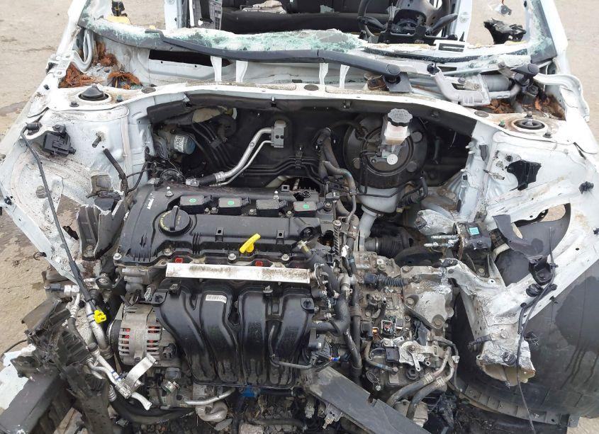 Photo 10 of 2018 Hyundai Elantra SE (VIN 5NPD74LF4JH327428)