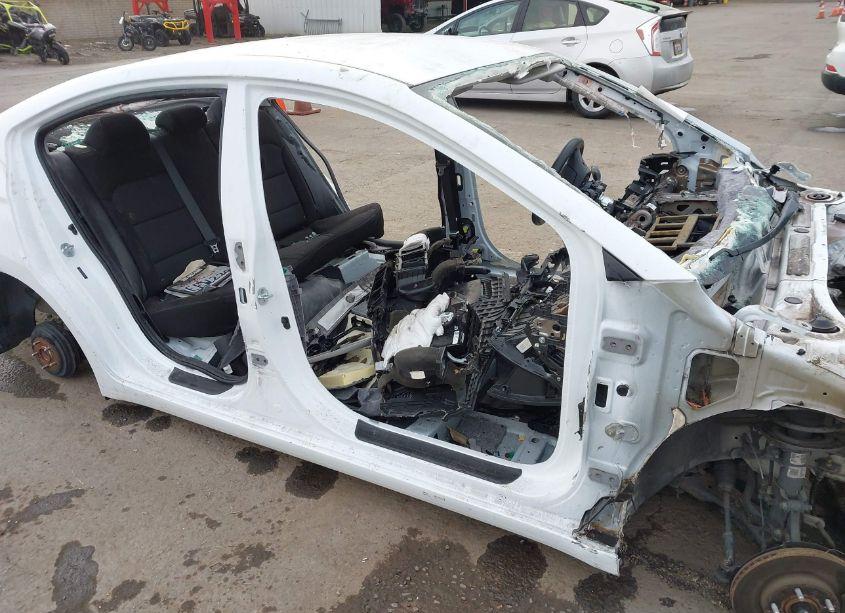 Photo 18 of 2018 Hyundai Elantra SE (VIN 5NPD74LF4JH327428)