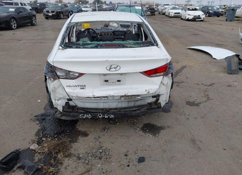 Photo 21 of 2018 Hyundai Elantra SE (VIN 5NPD74LF4JH327428)