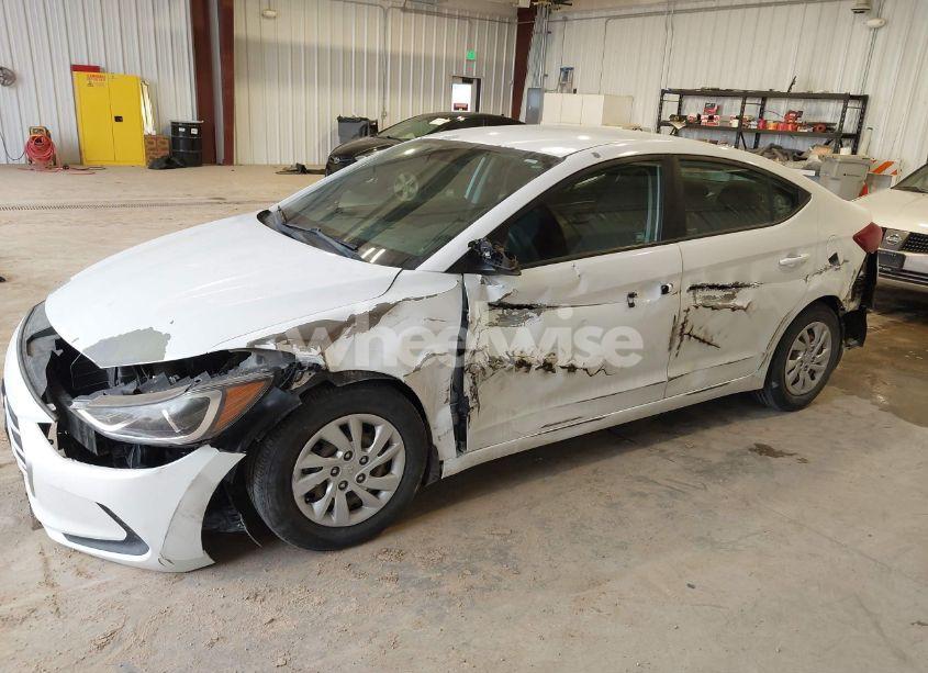 Photo 6 of 2018 Hyundai Elantra SE (VIN 5NPD74LF4JH328935)