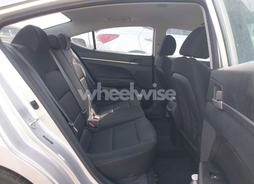 Photo 8 of 2018 Hyundai Elantra SE (VIN 5NPD74LF4JH331401)