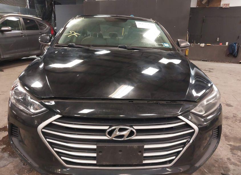 Photo 12 of 2018 Hyundai Elantra SE (VIN 5NPD74LF4JH355908)