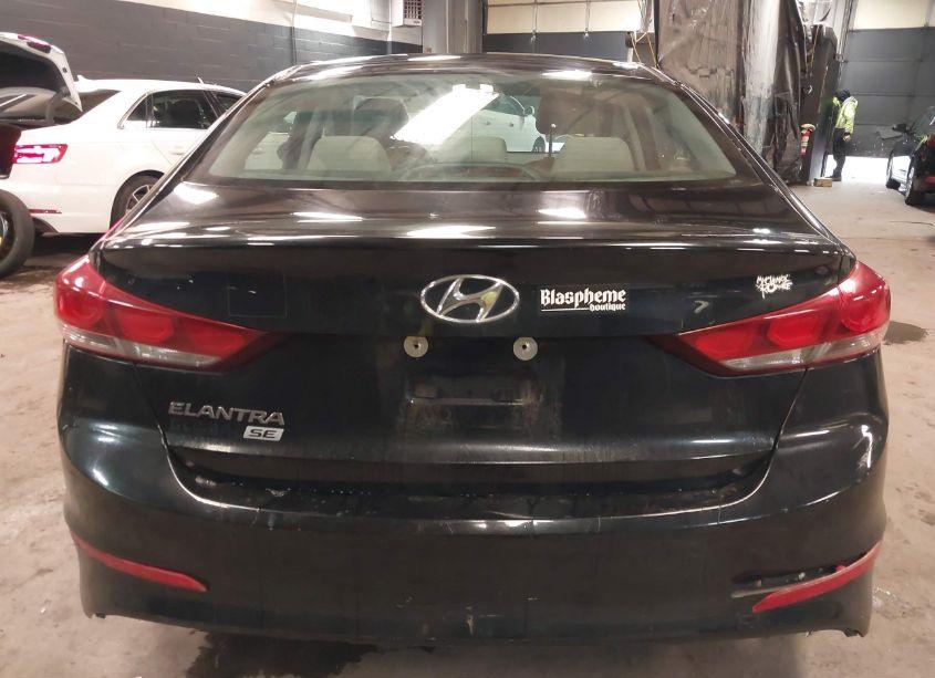 Photo 16 of 2018 Hyundai Elantra SE (VIN 5NPD74LF4JH355908)