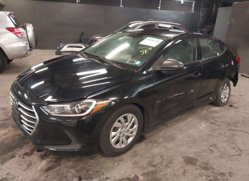 Photo 2 of 2018 Hyundai Elantra SE (VIN 5NPD74LF4JH355908)