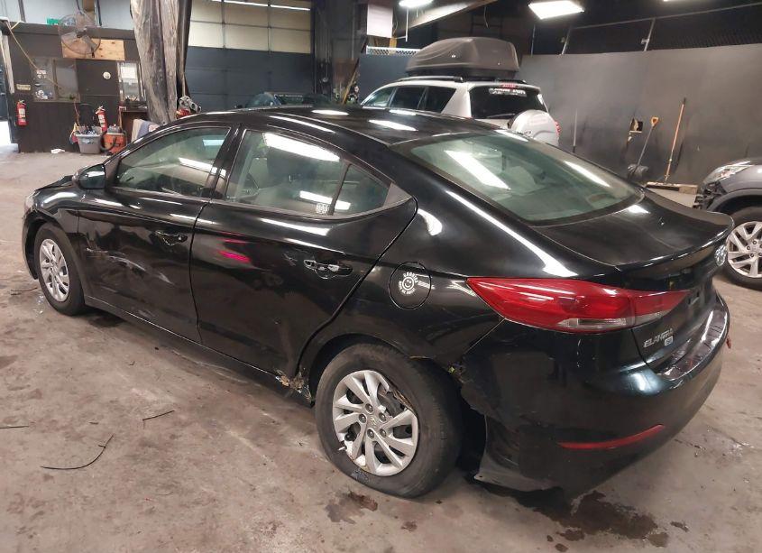 Photo 3 of 2018 Hyundai Elantra SE (VIN 5NPD74LF4JH355908)