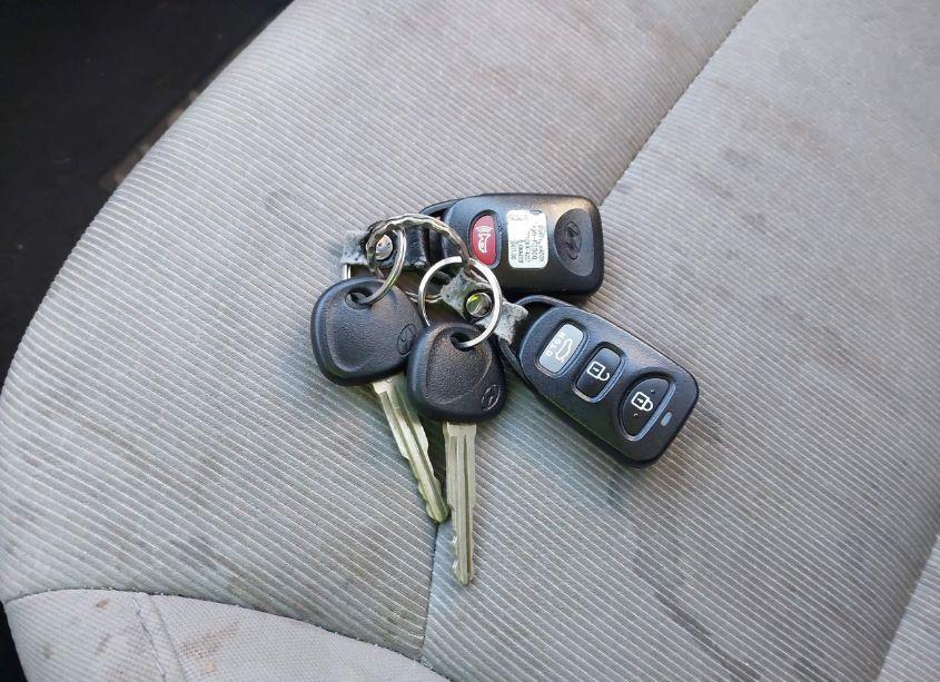 Photo 11 of 2018 Hyundai Elantra SE (VIN 5NPD74LF4JH373759)