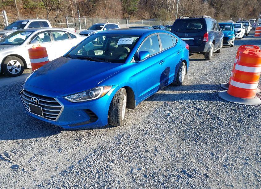 Photo 2 of 2018 Hyundai Elantra SE (VIN 5NPD74LF4JH373759)