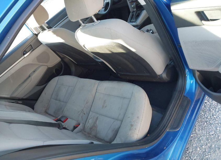 Photo 8 of 2018 Hyundai Elantra SE (VIN 5NPD74LF4JH373759)