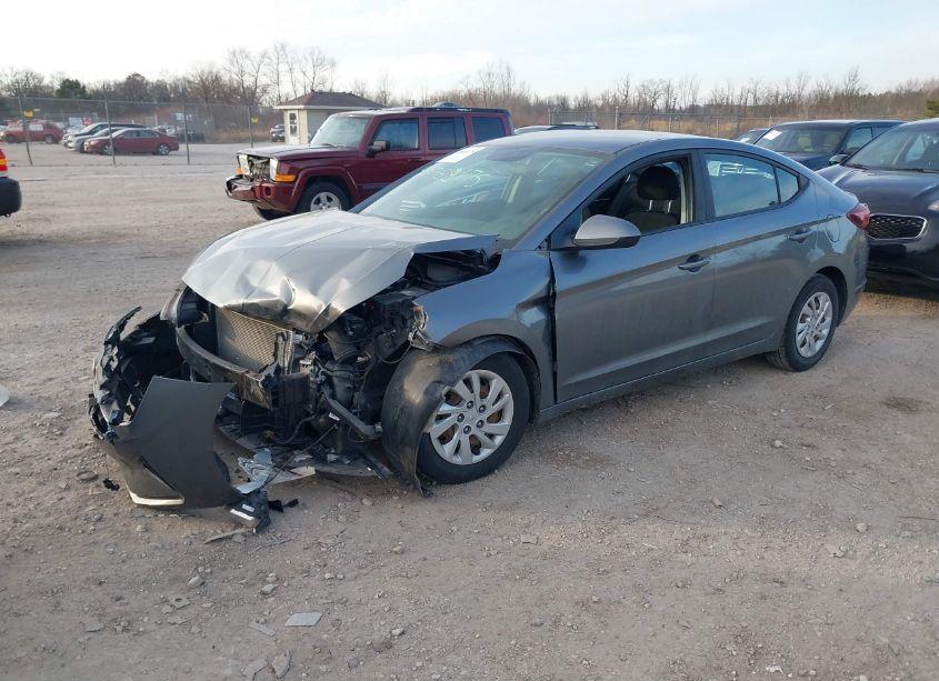 Photo 2 of 2019 Hyundai Elantra SE (VIN 5NPD74LF4KH398873)