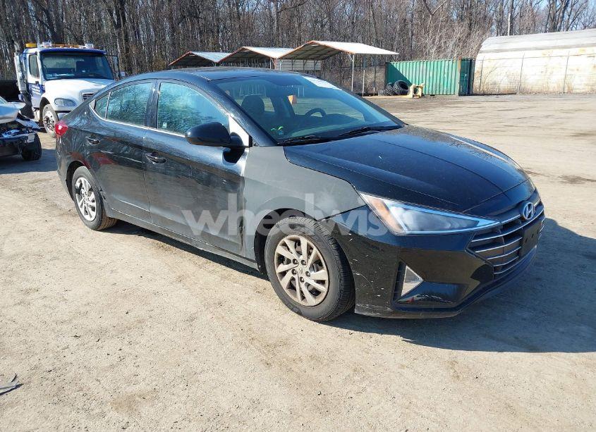 2019 Hyundai Elantra SE (VIN 5NPD74LF4KH412450) main photo