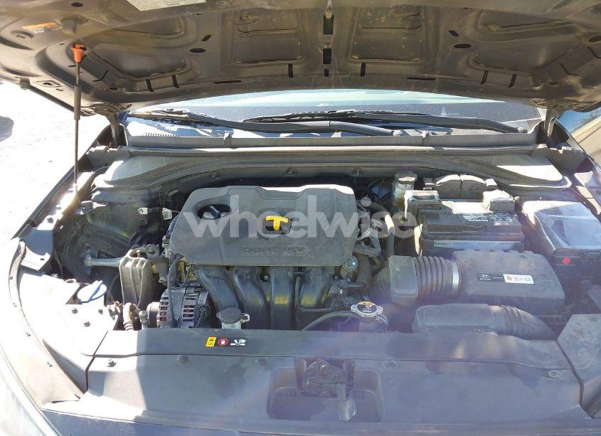 Photo 10 of 2019 Hyundai Elantra SE (VIN 5NPD74LF4KH412450)