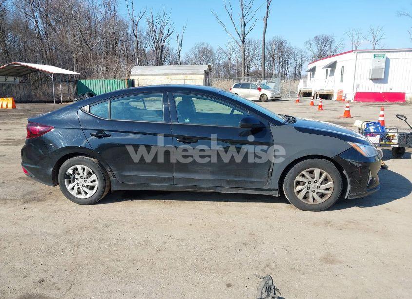 Photo 13 of 2019 Hyundai Elantra SE (VIN 5NPD74LF4KH412450)