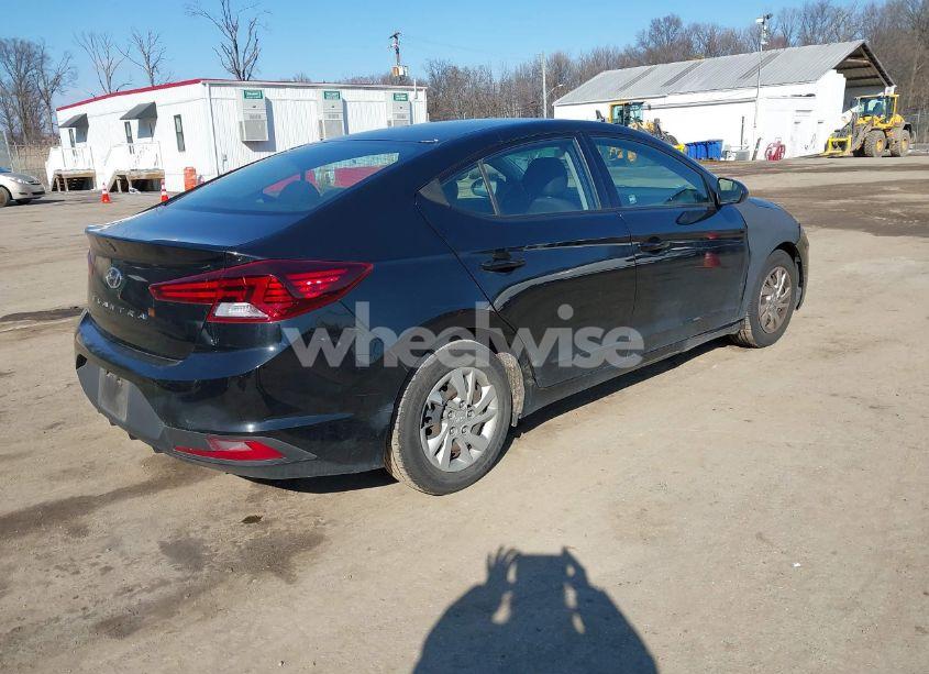 Photo 4 of 2019 Hyundai Elantra SE (VIN 5NPD74LF4KH412450)