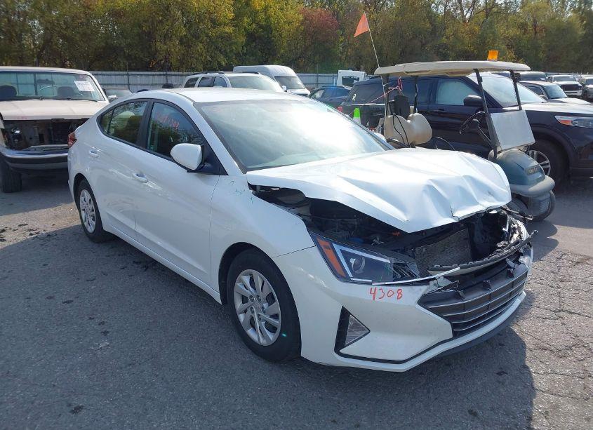 2019 Hyundai Elantra SE (VIN 5NPD74LF4KH447361) main photo