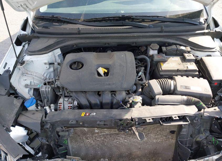 Photo 10 of 2019 Hyundai Elantra SE (VIN 5NPD74LF4KH447361)