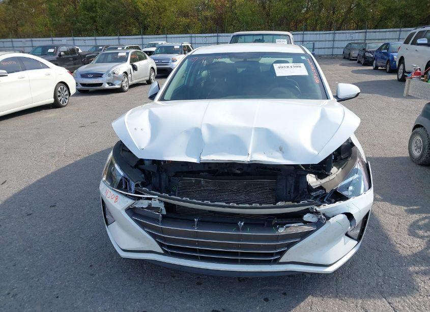 Photo 12 of 2019 Hyundai Elantra SE (VIN 5NPD74LF4KH447361)