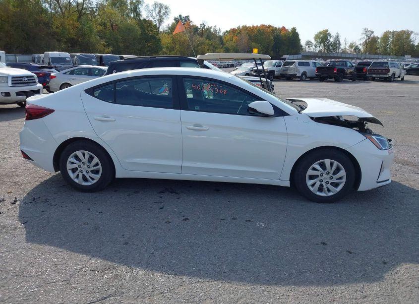 Photo 13 of 2019 Hyundai Elantra SE (VIN 5NPD74LF4KH447361)