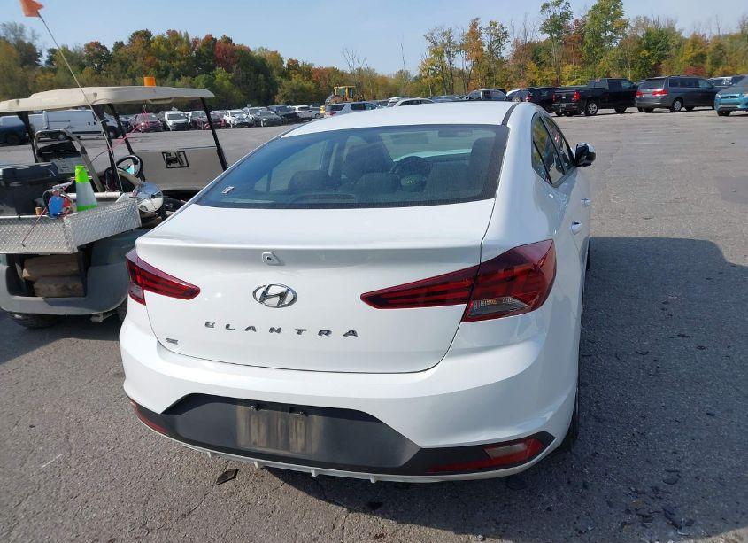 Photo 16 of 2019 Hyundai Elantra SE (VIN 5NPD74LF4KH447361)