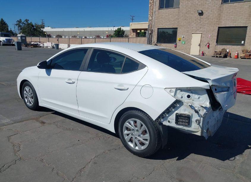Photo 3 of 2019 Hyundai Elantra SE (VIN 5NPD74LF4KH452849)