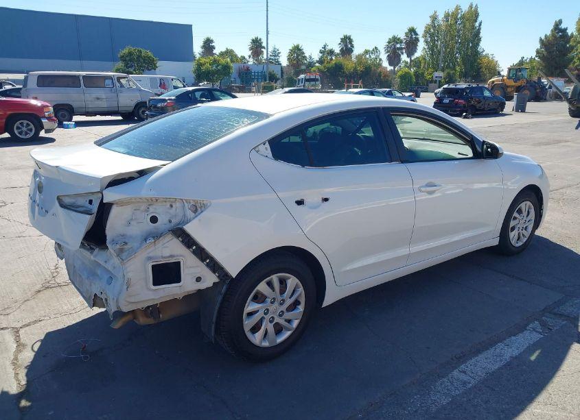 Photo 4 of 2019 Hyundai Elantra SE (VIN 5NPD74LF4KH452849)