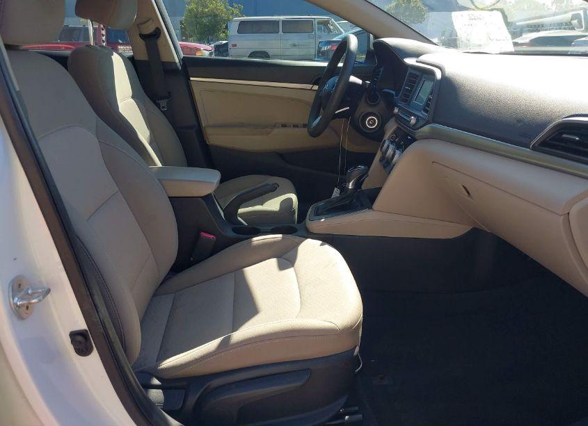 Photo 5 of 2019 Hyundai Elantra SE (VIN 5NPD74LF4KH452849)