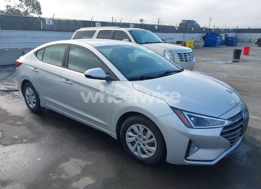 2019 Hyundai Elantra SE (VIN 5NPD74LF4KH485849) main photo